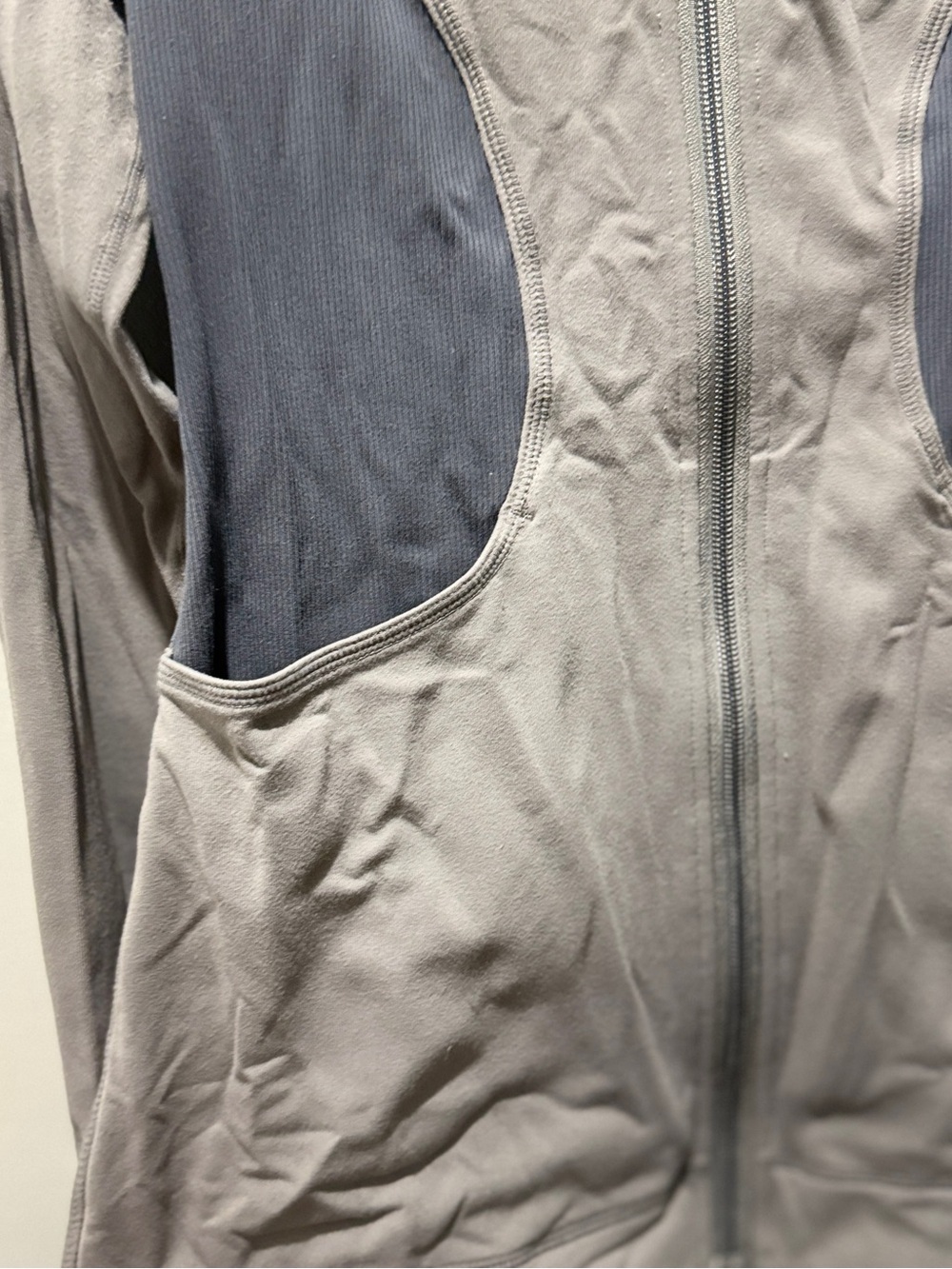 Lululemon Rare Forme Zip Up Jacket
Grey / Navy - Picture 3 of 4